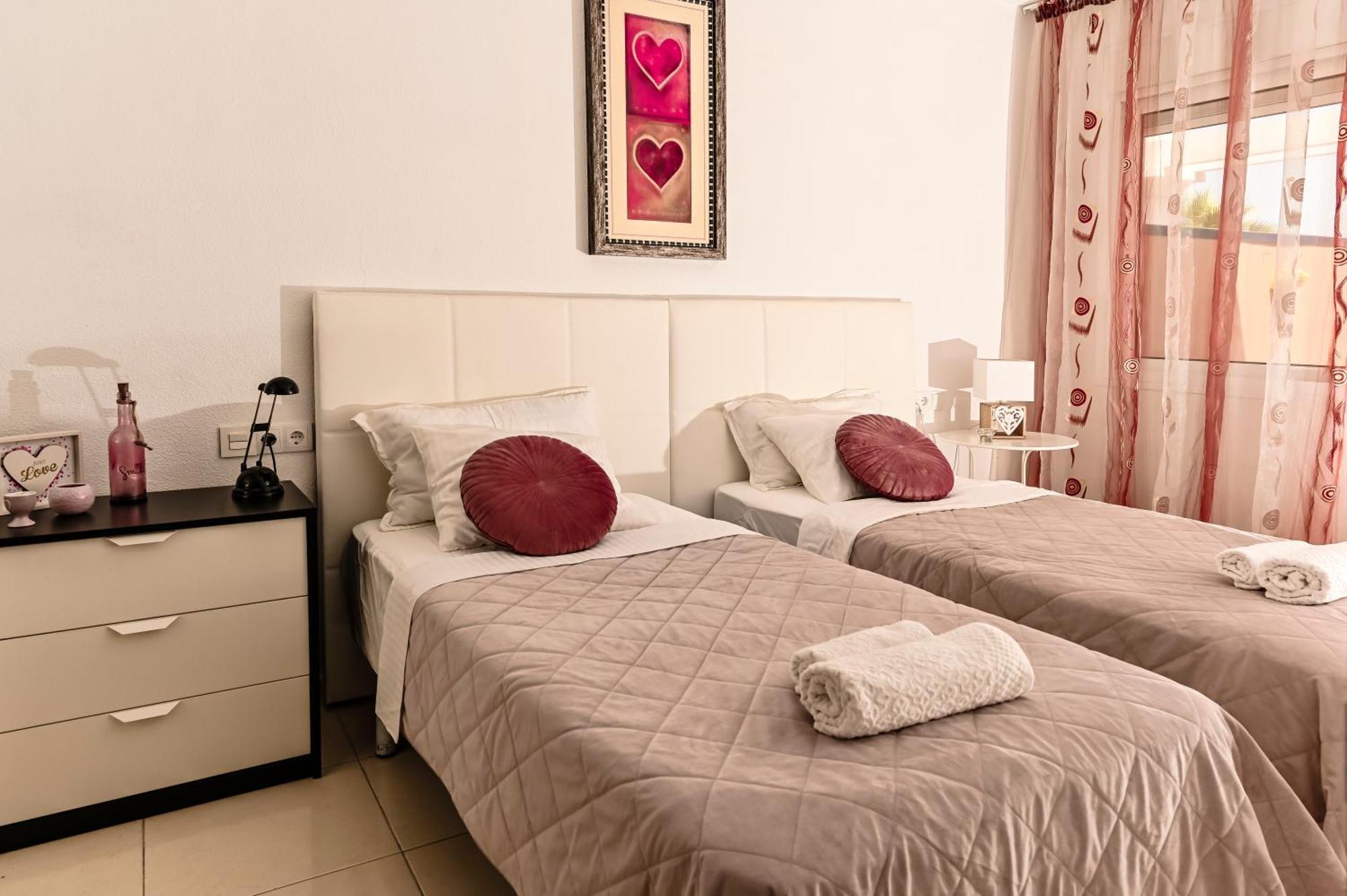 Cozy 2 Bedroom Apartment In Costa Adeje Εξωτερικό φωτογραφία